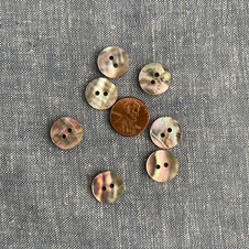 Ines II Shell Button - 15 mm (0.59")