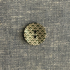 Art Deco Scallop in Slate Grey Shell Button - 0.7" (18 mm)