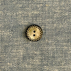 Doily Shell Button in Black  - 0.47" (12 mm)