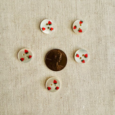 3 Strawberries on Shell Button - 13 mm (0.5")