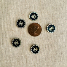 Midnight Floral Burst Shell Button - 13 mm (0.5")
