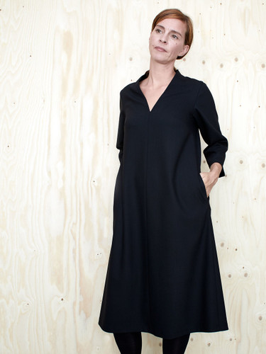 The Assembly Line Sweden - V-Neck Dress Pattern The Assembly Line Sweden - V-Neck Dress Pattern