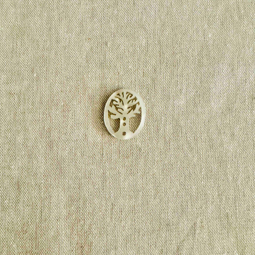 Carved Tree Button - 7/8"