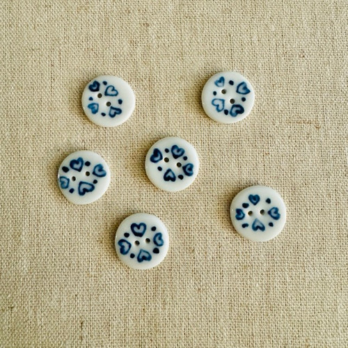 4 Small Hearts Round Ceramic Button - 16 mm (0.62")