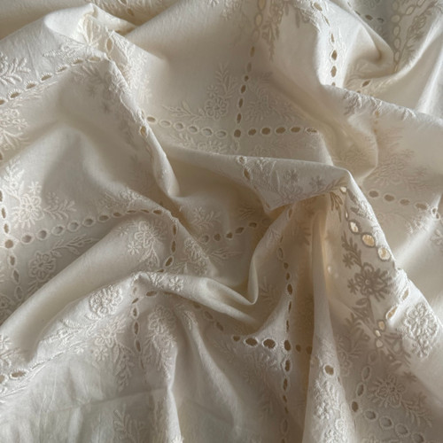 Lange Floral Embroidered Windowpane Eyelet in Ivory (51" wide)