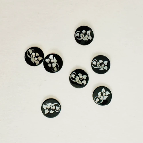 Giselle Flower on Black Shell Button (11.5 mm or 0.45")