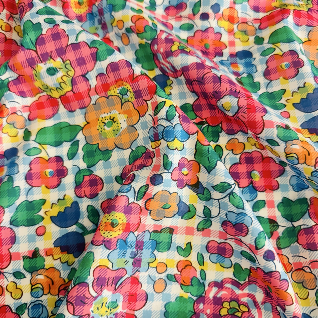 Liberty Fabrics: Betsy Check B (Hot Pink Flower) Tana Lawn®