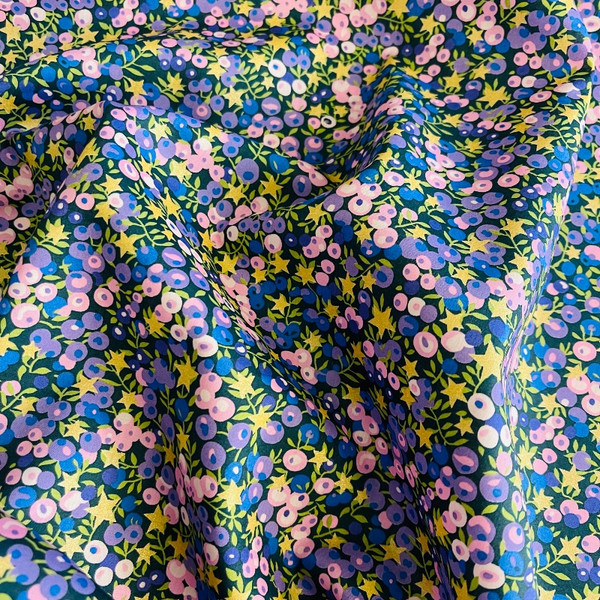 Liberty Fabrics: Wiltshire Stars B (Dark/Metallic) Tana Lawn®