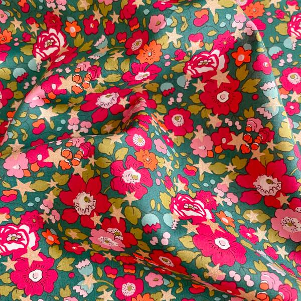 Liberty Fabrics: Betsy Star C (Green) Tana Lawn®
