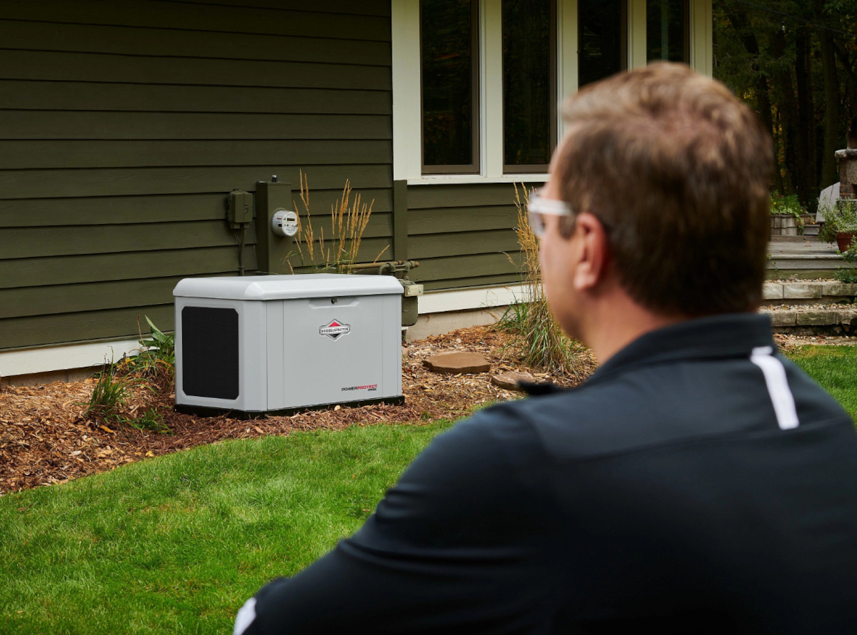 Briggs and Stratton 26kW Generator Backyard Home Installation