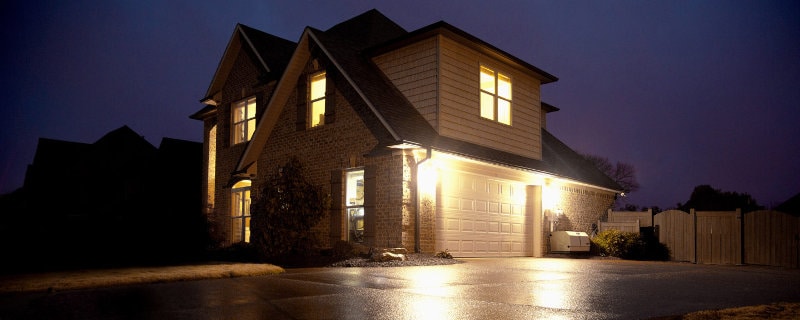 Champion 12kW Generator Powers a Home During an Outage