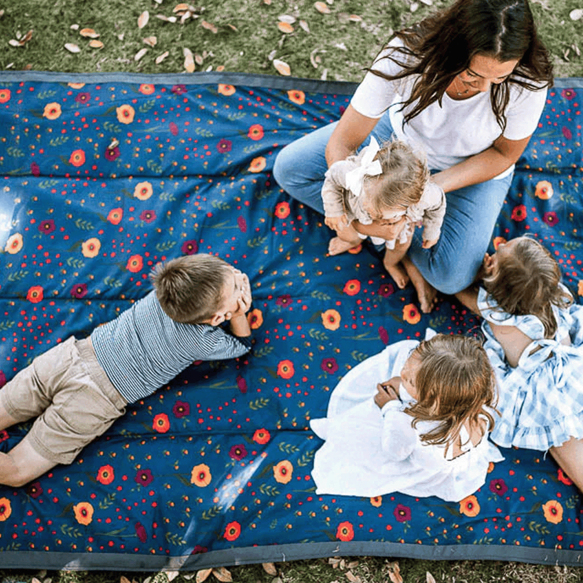 Outdoor Blanket - 5 x 10 - Midnight Poppy