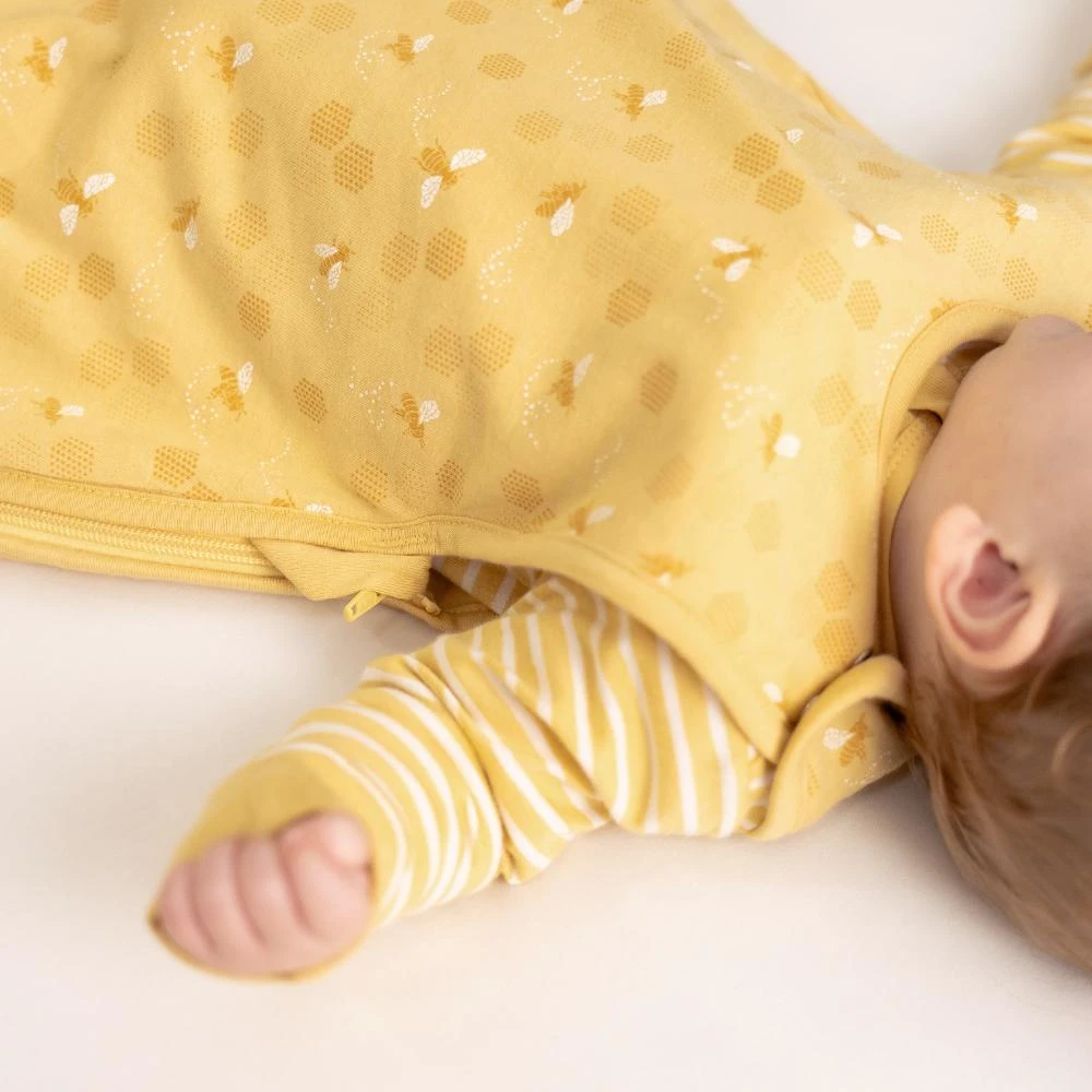 Woolbabe 3 Seasons Side Zip Sleeping Bag - Buttercup Bees
