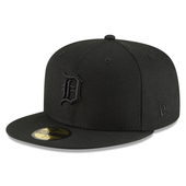 Detroit Tigers New Era Blackout Basic 59Fifty Fitted Hat - Black