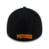 Detroit Pistons New Era Throwback 39THIRTY Flex Hat - Black