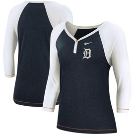 New Era Detroit Tigers Women's Navy Plus Size Scoop Neck T-Shirt - Gameday  Detroit