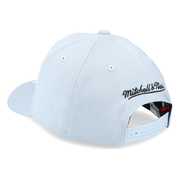 Mitchell & Ness Detroit Pistons Gray Spot Lights HWC Stretch Snapback Hat