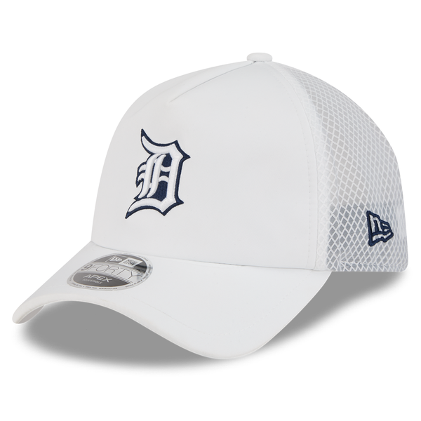 Detroit Tigers New Era 2026 Batting Practice Apex 9FORTY Adjustable Trucker Hat - White