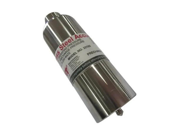 Giant Pumps [Part #22155A-5100] PULS DAMPNER 30GPM 316,S,S3/4"MNPT