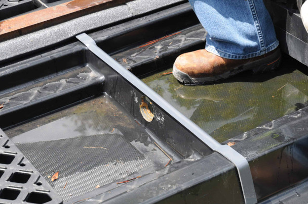 UltraTech [Part #7228] Composite Track Pan, Seam Cover Side Pan