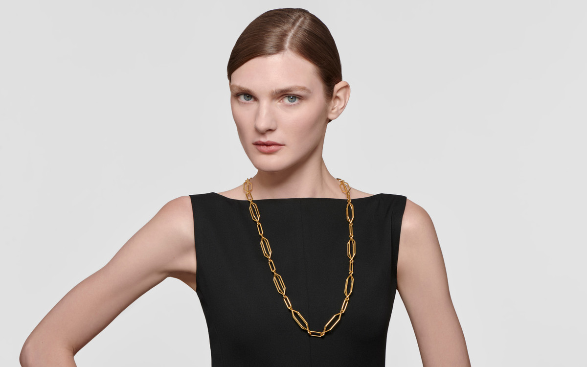 Model wearing 22 karat gold necklace for women