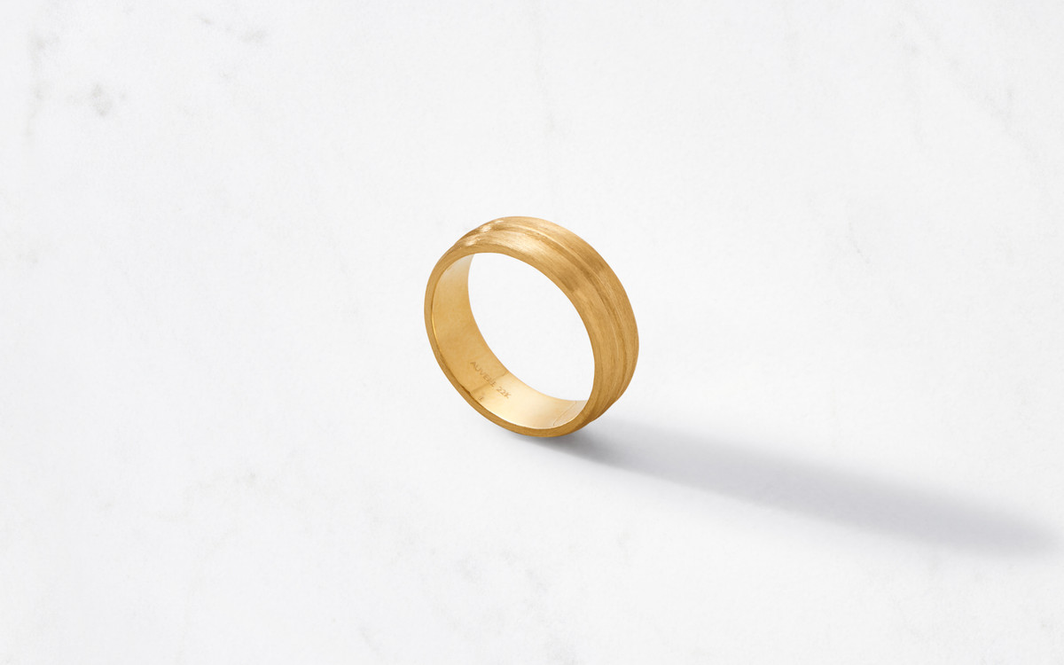 22 karat gold wedding band for men and women