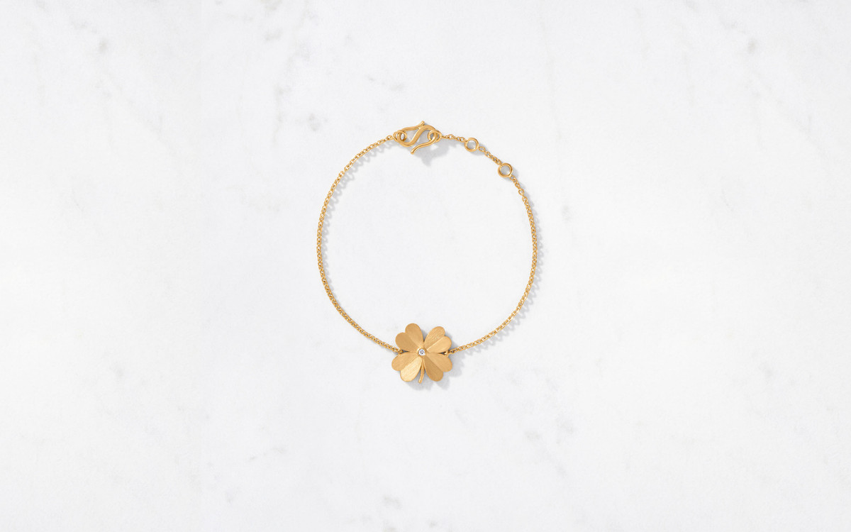 Essentials Gold Four-Leaf Clover Bracelet