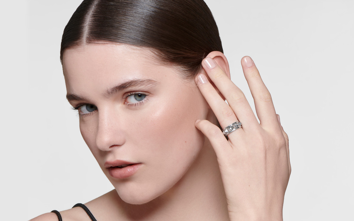 Pyramid Band Wide / Silver