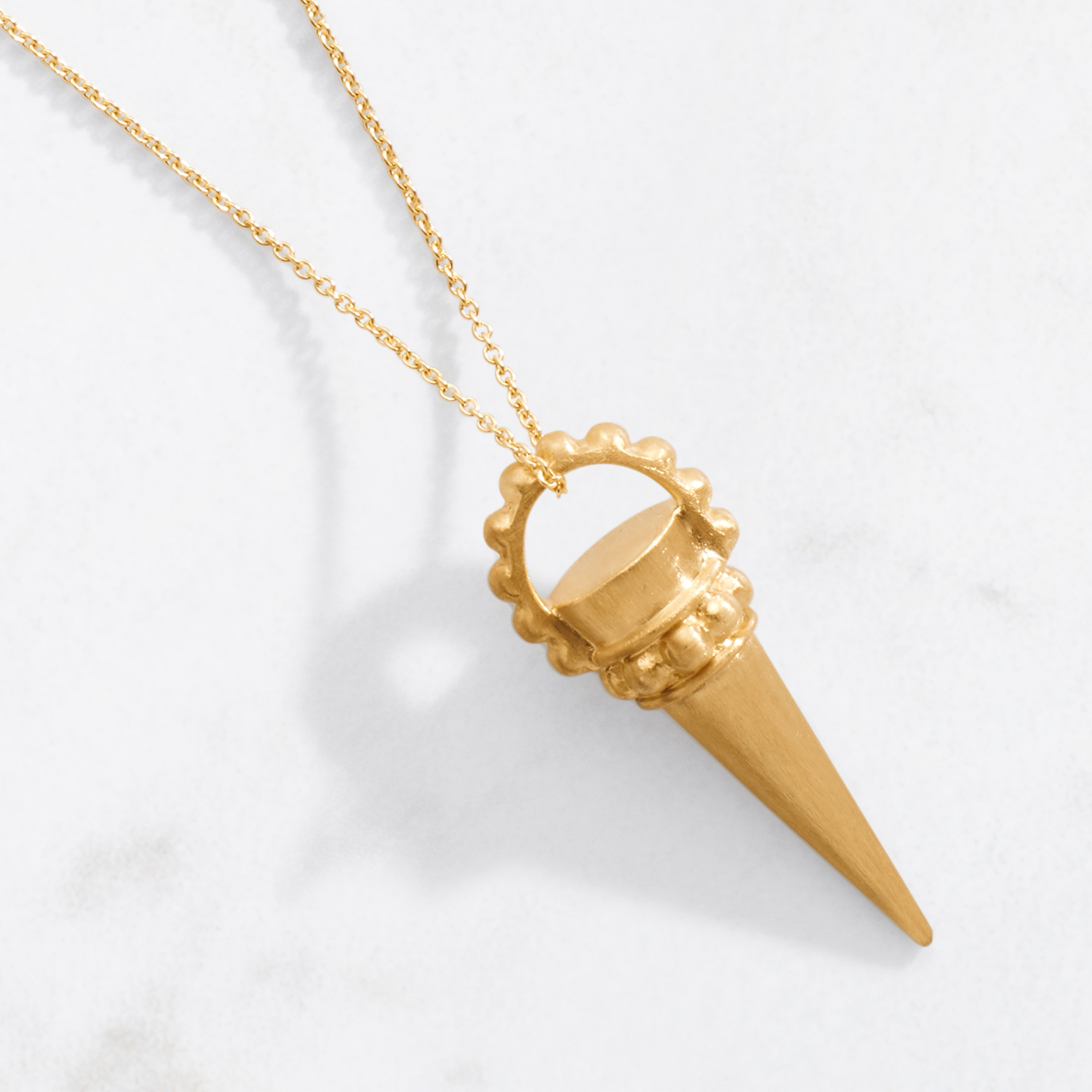 Shop 22k Gold Chains, Necklaces and Pendants - Auvere