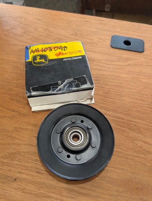 AM130098 JOHN DEERE OEM