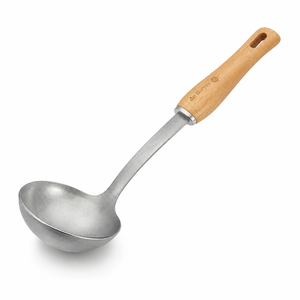 ladle de buyer in white background