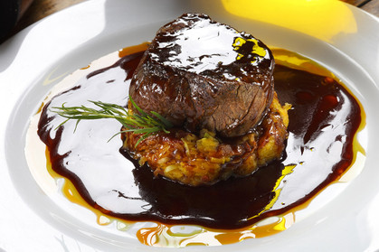 Pork tenderloin glazed with balsamic sauce Pork tenderloin glazed with balsamic sauce