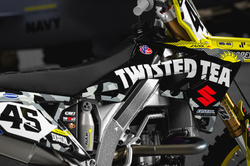 あま 25 Twisted Tea MILITARY Suzuki Full Graphics Kit | SKDA USA
