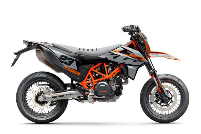 KTM 690 Rippled Seat Cover - ORANGE | SKDA USA