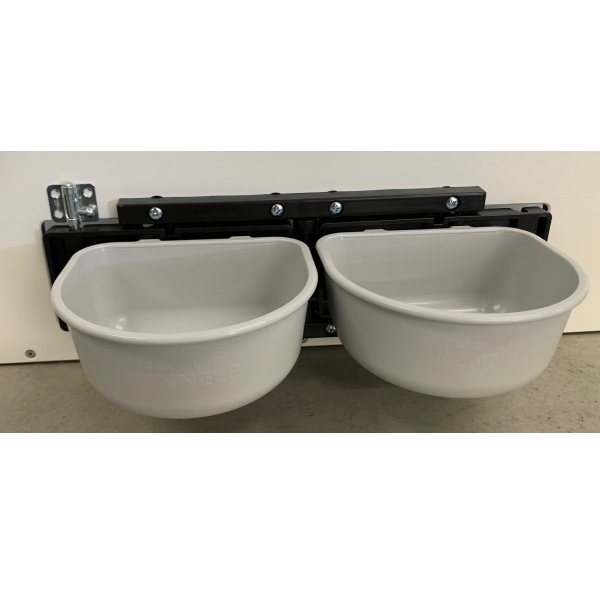 Gator Kennels fast-feeder system.