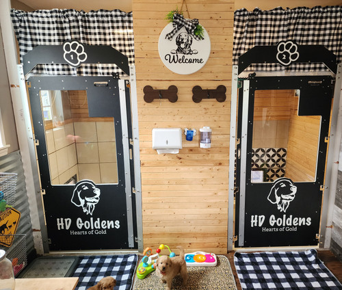 HD Goldens Custom Gator Kennels Door in Black