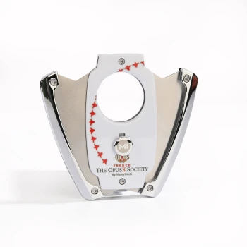 Fuente The OpusX Society by Manny Iriarte White Series Cutter