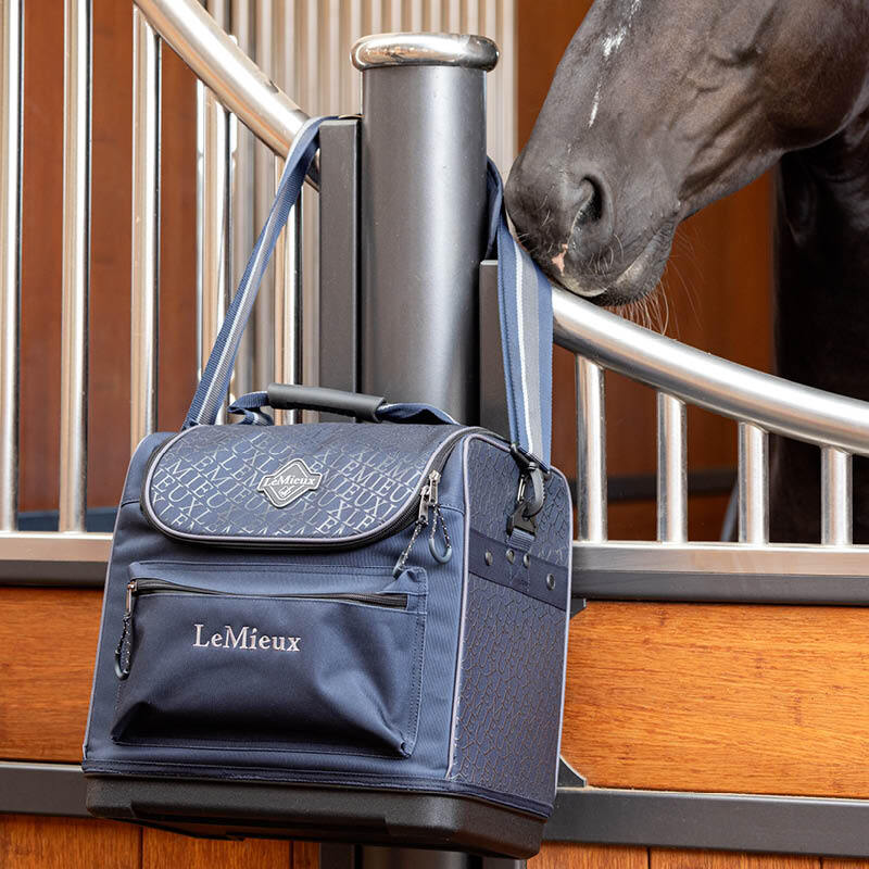 Grooming Boxes & Bags