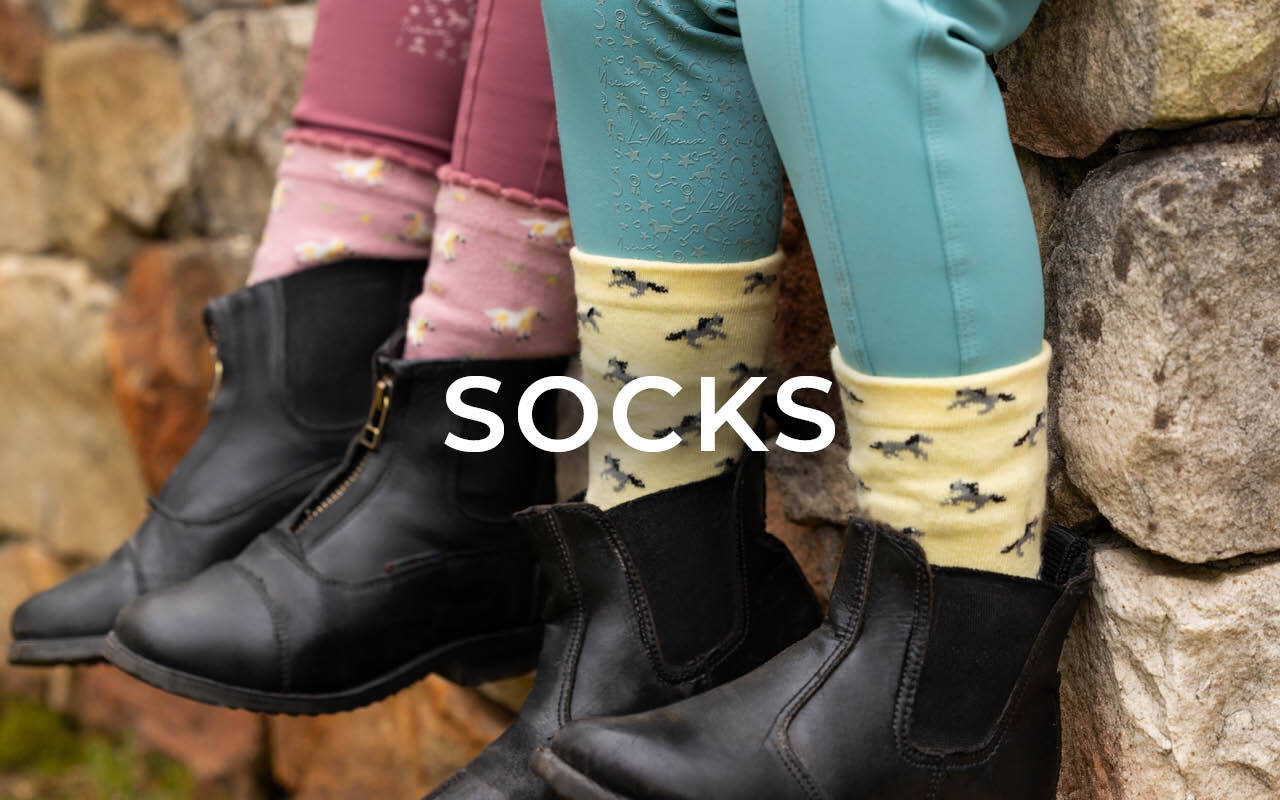 https://cdn11.bigcommerce.com/s-fdy9piqmxg/images/stencil/original/image-manager/uk-children-footwear-category-tiles-apr254.jpg?t=1745505135