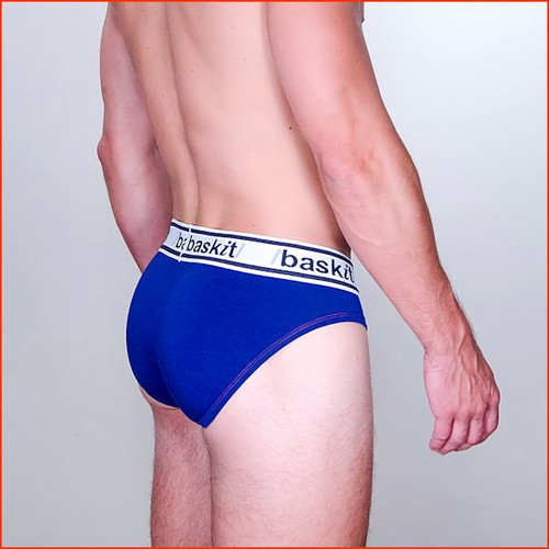 Baskit Light Brief