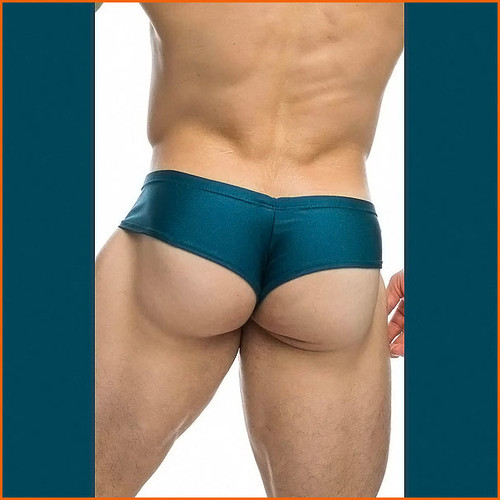 Justin + Simon Cheek Brief