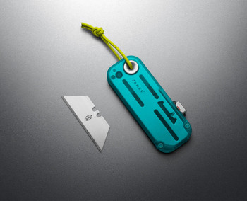 James Brand Knives Palmer Utility Knife Clear Turquoise Handle Electric Green Lanyard High Carbon Steel Blade KN126210-00 James Brand Knives Palmer Utility Knife Clear Turquoise Handle Electric Green Lanyard High Carbon Steel Blade KN126210-00