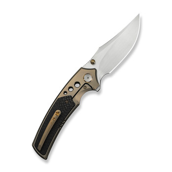 WE Skynix Folding Knife Champagne Titanium/Twill Carbon Fiber Handle M390 Plain Edge Hand Rubbed Satin Finish WE24087-3
