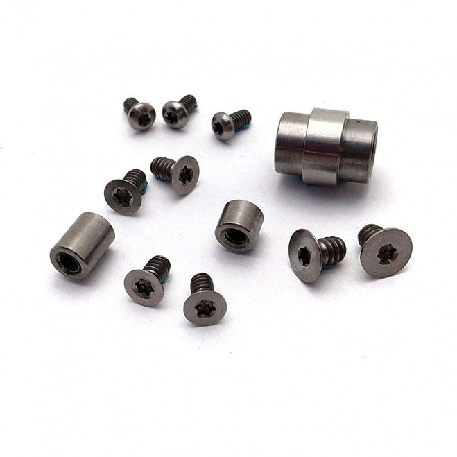 Flytanium Full Titanium Hardware Kit for Spyderco Paramilitary 2 Knife Flytanium Full Titanium Hardware Kit for Spyderco Paramilitary 2 Knife