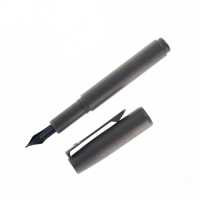 Big Idea Designs & Chaves Titanium Fountain EDC Pen Kaweco Black Pearl Ink Cartridge