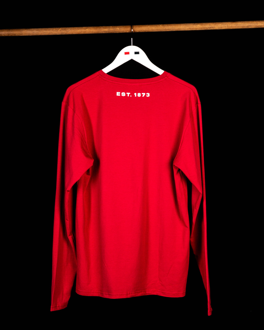 new-balance-saints-crest-ls-tee-red-saints-locker