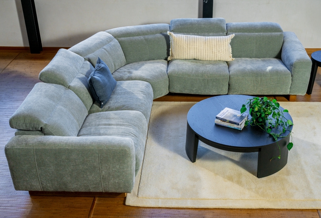 Harlow 5 Piece Modular Power Corner Suite in Fabric