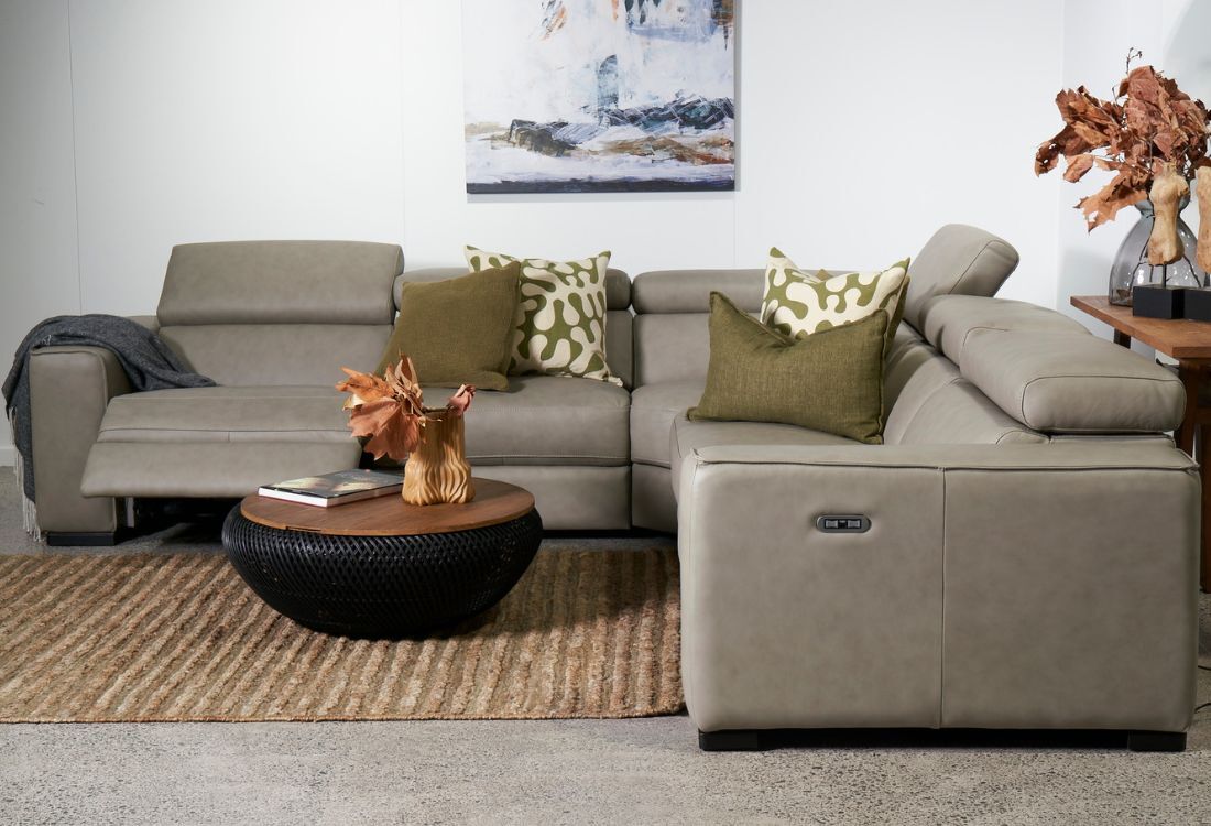 Stevie 5 Piece Modular Power Corner Suite in Leather