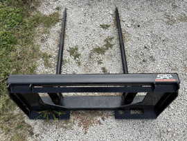 BS2SS Spike Bale Spear Attachment BS2SS Spike Bale Spear Attachment
