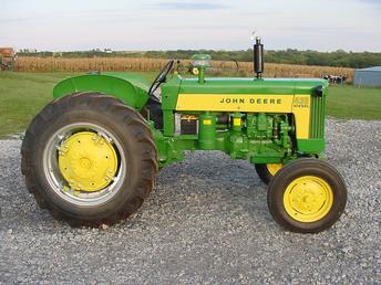 John Deere 435 tractor 435.jpg
